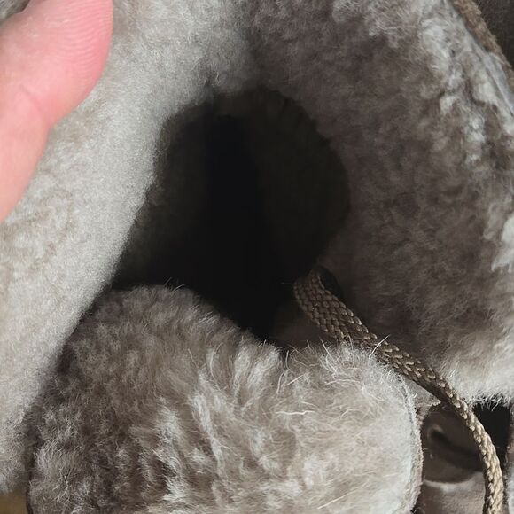 Steve Madden Suede Faux Fur Lace Up  Gray Boots Women's Sz 39 - Picture 10 of 10